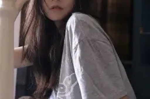 冲上热搜47岁女演员复出