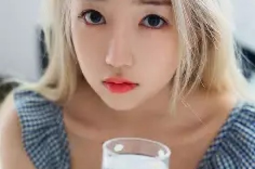 网红“迅猛龙特蕾莎”会员直播引热议因操作失误公开回应真相！