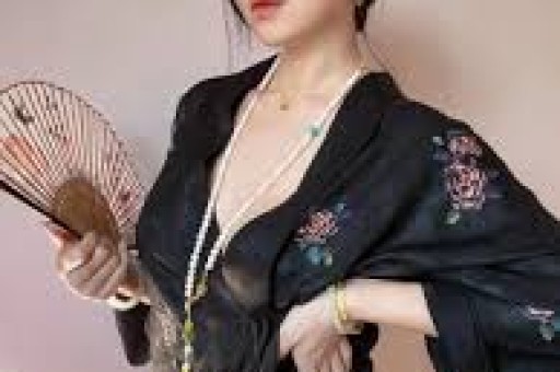 一人唱完20首感动全场观众！任素汐演唱会让全网直呼“真香”