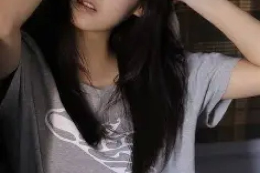 曝男明星KTV亲女网红
